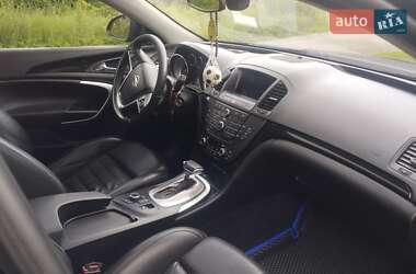 Универсал Opel Insignia 2012 в 