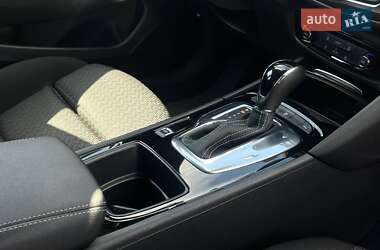 Универсал Opel Insignia 2019 в 