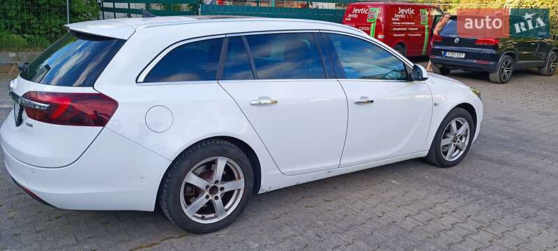 Універсал Opel Insignia 2015 в Гайвороні