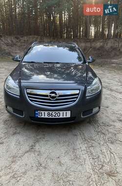 Универсал Opel Insignia 2010 в 