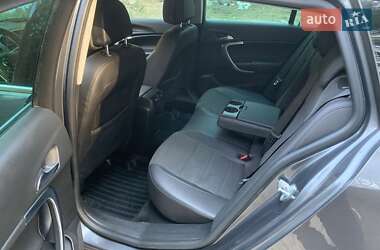 Универсал Opel Insignia 2010 в 