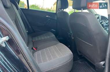 Универсал Opel Insignia 2014 в 