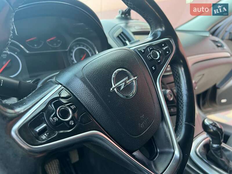 Універсал Opel Insignia 2014 в Гайсину
