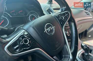 Универсал Opel Insignia 2014 в 