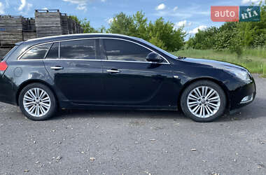Універсал Opel Insignia 2011 в Золочеві