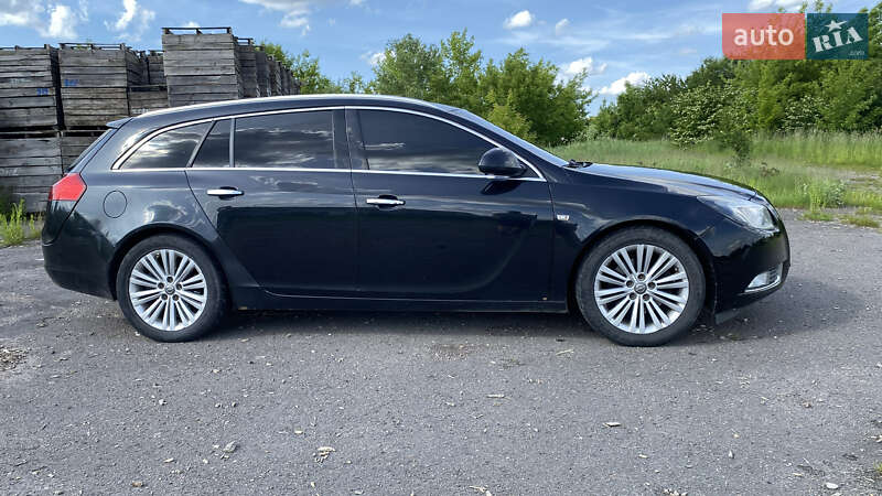 Универсал Opel Insignia 2011 в Золочеве