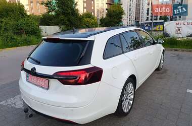 Универсал Opel Insignia 2015 в 