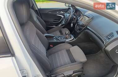Универсал Opel Insignia 2015 в 