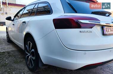 Универсал Opel Insignia 2014 в 
