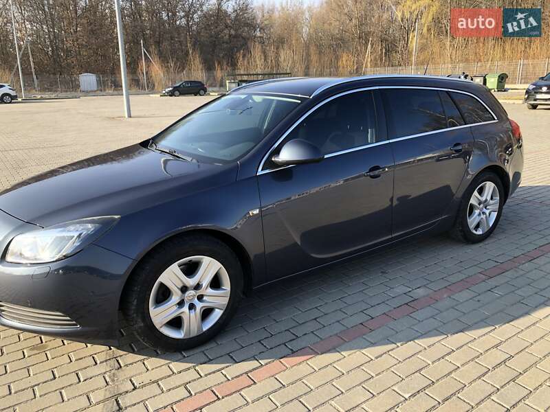 Універсал Opel Insignia 2010 в Львові