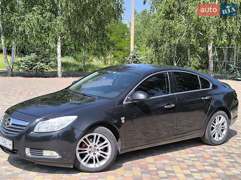 Ліфтбек Opel Insignia 2010 в Миргороді