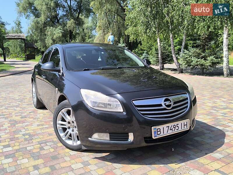 Ліфтбек Opel Insignia 2010 в Миргороді