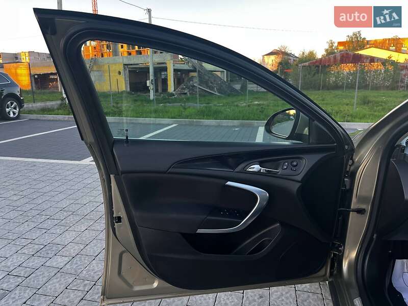 Универсал Opel Insignia 2014 в Львове