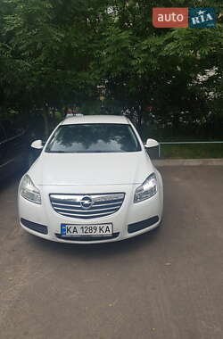 Универсал Opel Insignia 2012 в 