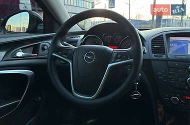 Универсал Opel Insignia 2013 в 