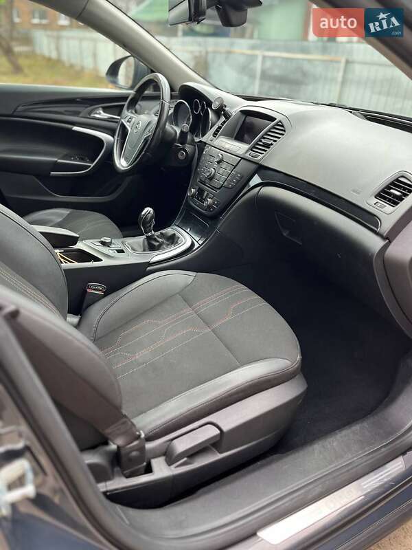 Універсал Opel Insignia 2012 в Смілі