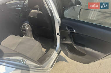 Универсал Opel Insignia 2009 в 