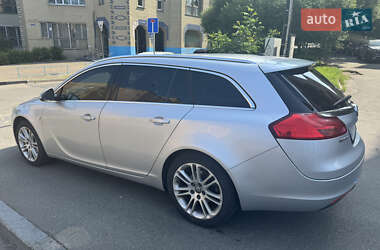 Универсал Opel Insignia 2009 в 