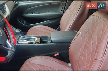 Лифтбек Opel Insignia 2019 в 