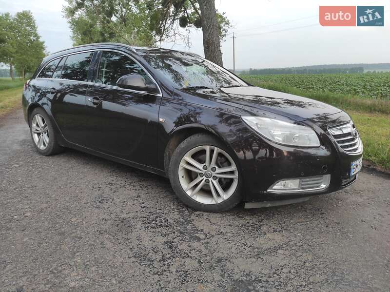 Універсал Opel Insignia 2010 в Сумах