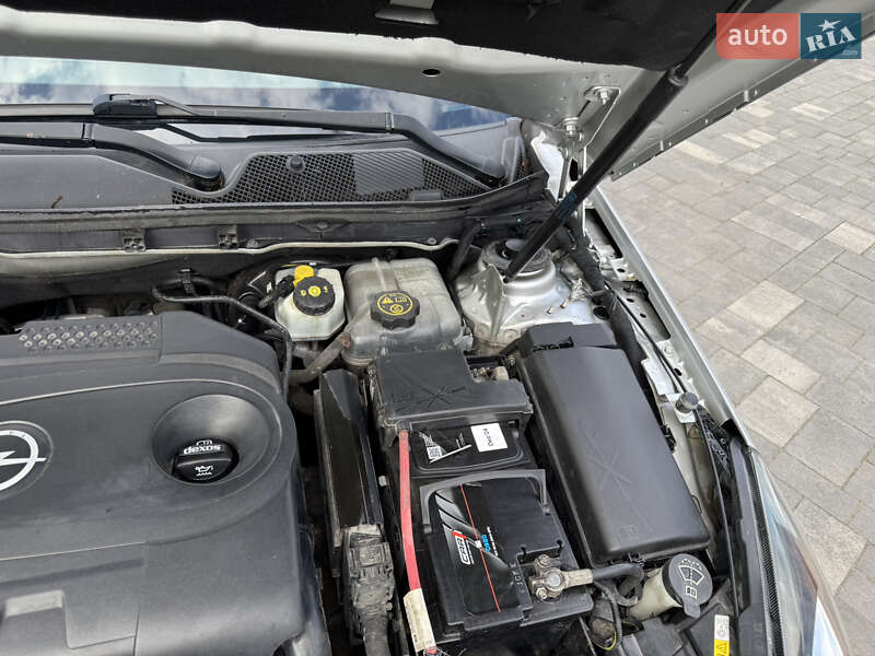 Универсал Opel Insignia 2015 в Хусте