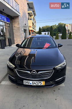 Универсал Opel Insignia 2019 в 