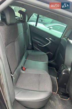 Универсал Opel Insignia 2014 в 