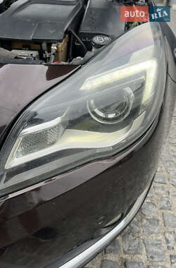 Универсал Opel Insignia 2014 в 