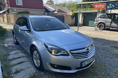 Універсал Opel Insignia 2015 в Дніпрі