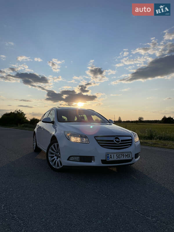 Универсал Opel Insignia 2011 в Львове