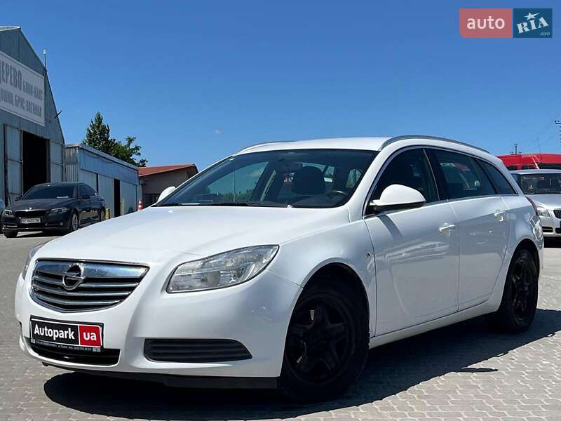 Opel Insignia 2011