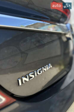 Седан Opel Insignia 2009 в 