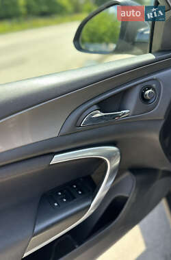 Седан Opel Insignia 2009 в 