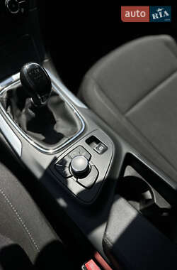 Седан Opel Insignia 2009 в 