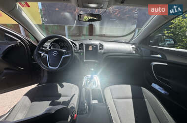 Универсал Opel Insignia 2012 в 
