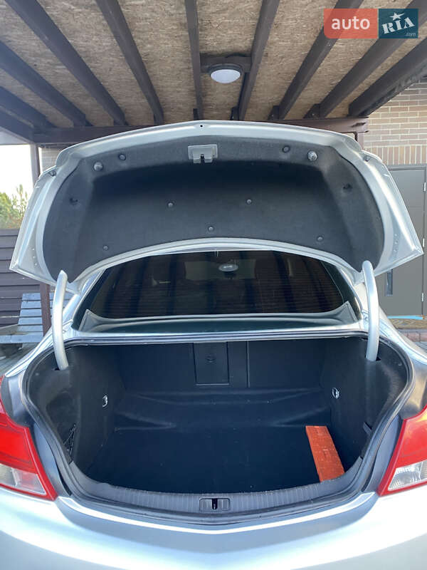 Седан Opel Insignia 2013 в Одесі