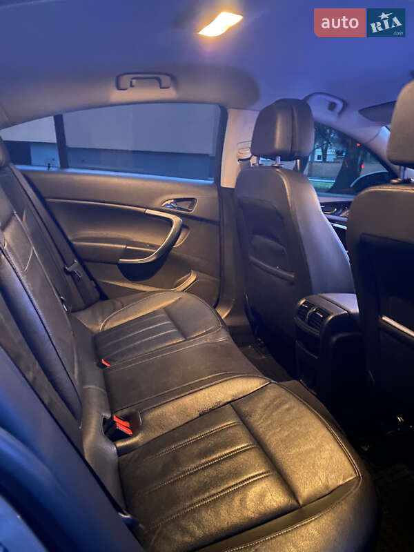 Седан Opel Insignia 2013 в Одесі