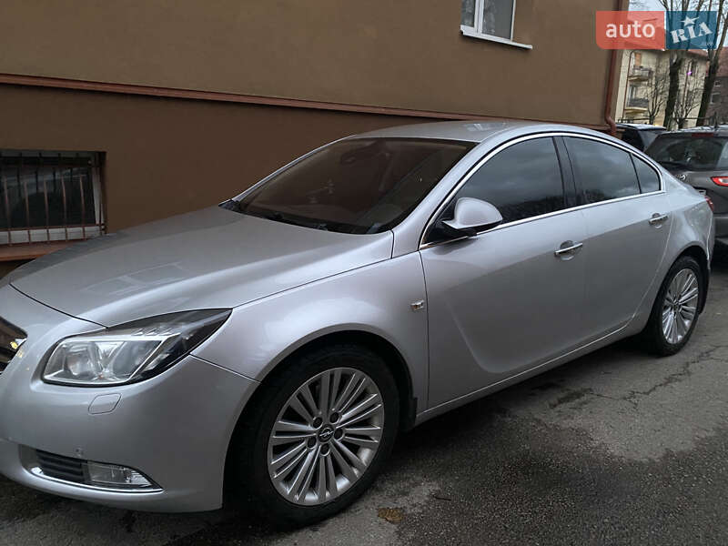 Седан Opel Insignia 2013 в Одесі