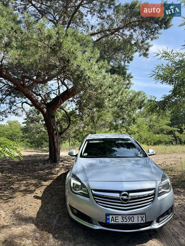 Універсал Opel Insignia 2015 в Дніпрі