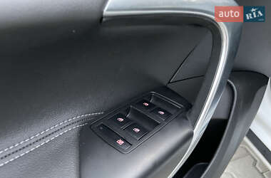 Універсал Opel Insignia 2011 в 