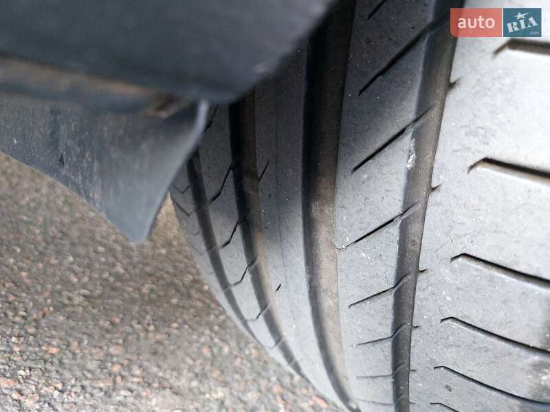 Седан Opel Insignia 2010 в Чорноморську