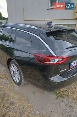 Универсал Opel Insignia 2017 в 