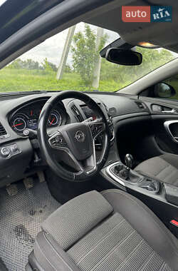Универсал Opel Insignia 2014 в 