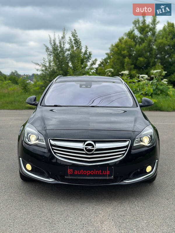 Универсал Opel Insignia 2014 в 