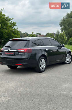 Универсал Opel Insignia 2014 в 