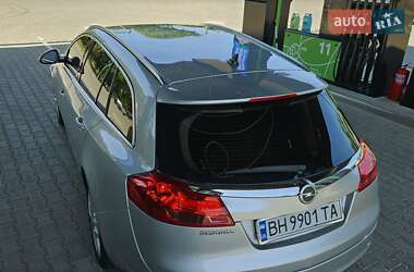 Универсал Opel Insignia 2010 в 