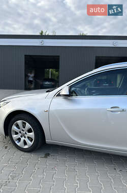 Универсал Opel Insignia 2016 в 