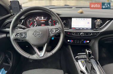 Универсал Opel Insignia 2018 в 