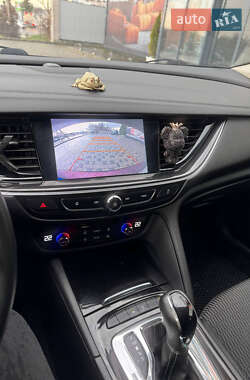Универсал Opel Insignia 2018 в 