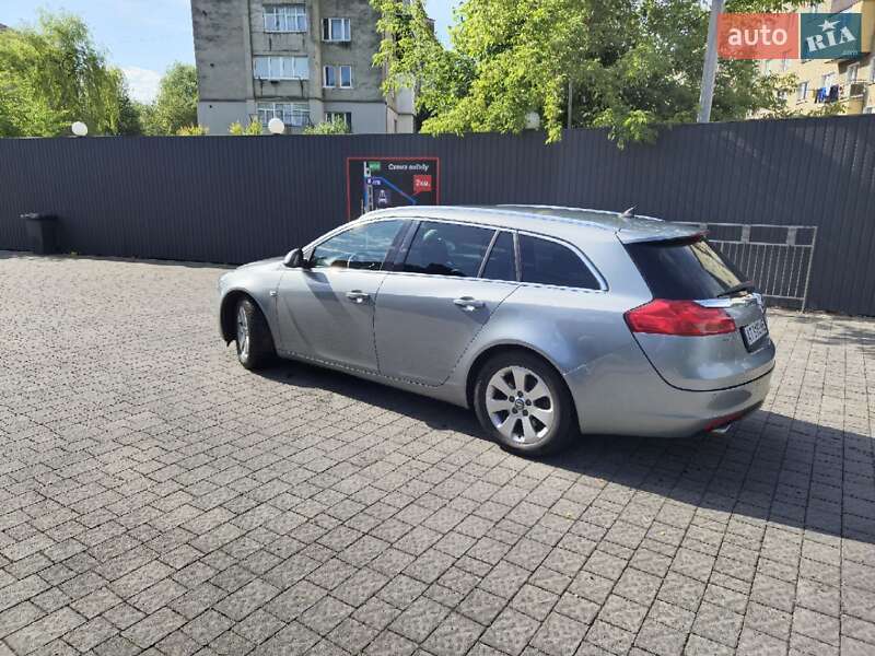 Универсал Opel Insignia 2013 в Ивано-Франковске